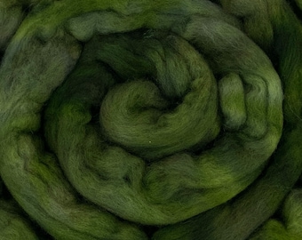 Hunter Green - 2 oz repeatable semisolid wool top, Polwarth, Merino, Targhee, BFL, Falkland, felting, spinning, weaving