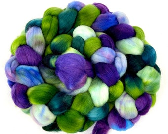 Grapevine SC - 4 oz hand dyed wool combed top, roving, spinning fiber, handspinning, felting, shorter, repeating colors