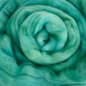Mint - 2 oz repeatable semisolid wool top, Polwarth, Merino, Targhee, BFL, Falkland, felting, spinning, weaving