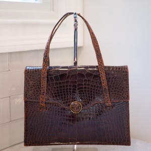Bolso de mano Lucille de Paris de Saks Fifth Avenue, años 50, piel de cocodrilo, asa de noche, impecable, muy buen estado vintage.