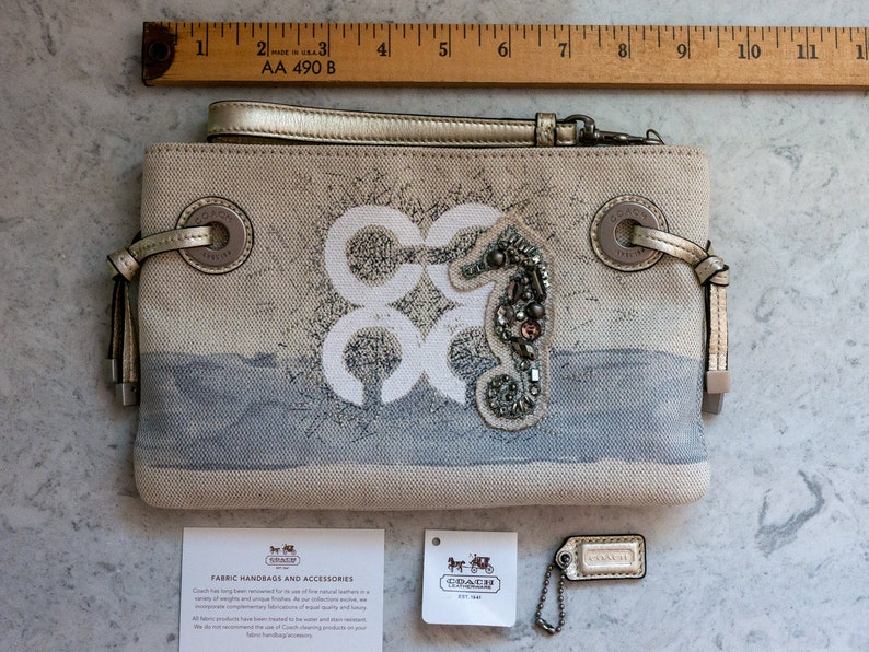 Coach Audrey Seahorse Canvas Wristlet Large Natural, Silver Like New, Excellent Condition image 4