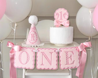 Striscione rosa per un anno per seggiolone, striscione ricamato per seggiolone, un anno magico, primo compleanno, classico per bambini, un anno