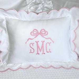 Cuscino per neonati con monogramma ricamato personalizzato, federa per cuscino a forma di conchiglia, decorazioni personalizzate per neonati, cuscino per cameretta con monogramma, regalo per neonati
