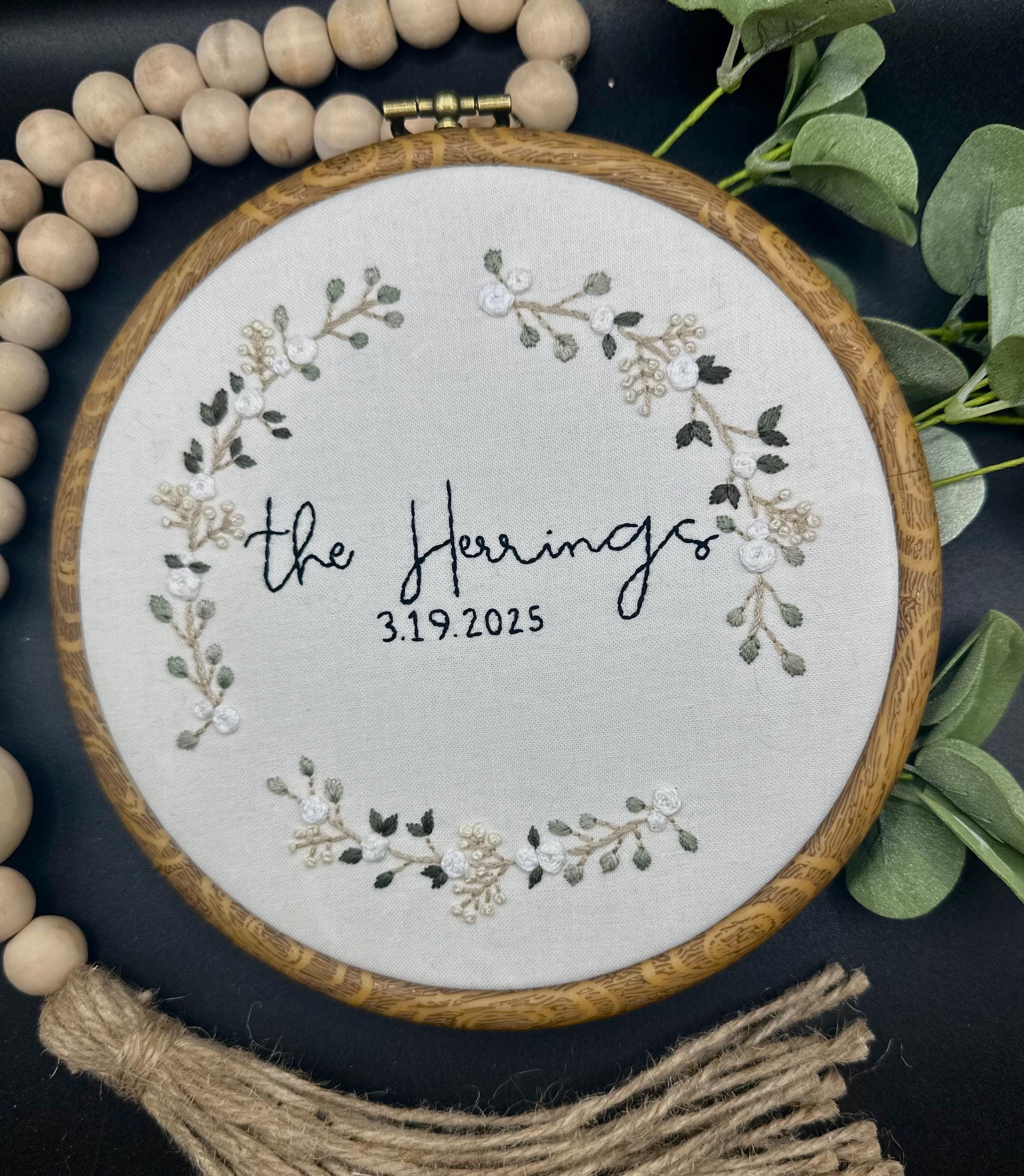 Last Name Embroidery Hoop / Hand Embroidery / Custom wedding Gift / Anniversary gift