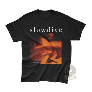 Slowdive 限定 T シャツ - ユニセックス ミュージック バンド T シャツ - Just For A Day アルバム - プリント ミュージック アパレル ギフト - Souvlaki グッズ
