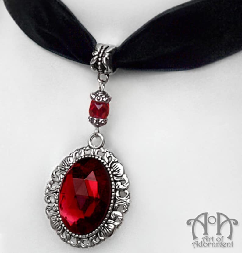 Red Crystal BLACK VELVET CHOKER Necklace Victorian Gothic Glass Pendant Antique Silver image 2