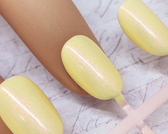 Yellow Pink Shimmer Press on Nails, Medium Length, Almond, False Nail Set, Shifting Glitter Full Cover Nails