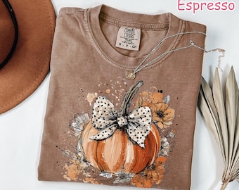 Comfort Colors® Floral Fall Pumpkin Shirt, Retro Pumpkin Bow Shirt, Coquette Fall Shirt, Cozy Autumn Shirt, Women's Halloween Flowers Tshirt