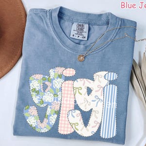 Comfort Colors® Floral Gigi Shirt, Cute Grandmother Shirt, Trendy Spring Gigi Tee, Gigi Gifts, Mothers Day Gift for Grandma New Grandma Gift