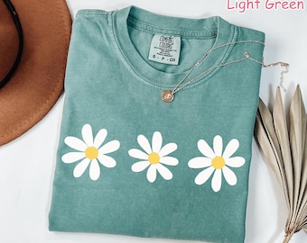Comfort Colors® Daisy Shirt, Cute Floral Graphic Tee, Wildflower Shirt, Cottagecore Shirt, Boho Floral Summer Shirt, Retro Daisy Women Shirt