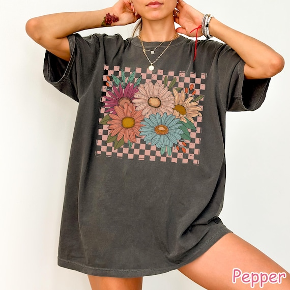 Comfort Colors® Vintage Floral Shirt, Retro Checkered Flowers Shirt, Womens Graphic Tee, Boho Wildflowers Cottagecore Shirt, Gift For Women