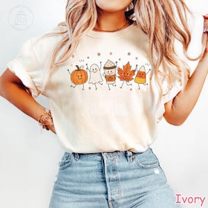 Comfort Colors® Cute Fall Shirt, Pumpkin Season T-Shirt, Pumpkin Spice Latte Shirt, Spooky Season Tee, Autumn Graphic Tee, Ghost Shirt afbeelding 2