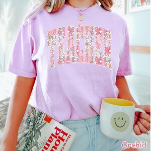 Camiseta floral para maestra Comfort Colors® - Regalo ideal para maestras - Camiseta floral de primavera para maestras - Regalo para maestras - Camiseta de agradecimiento a la maestra imagen 7