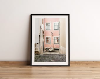 Poster Lisboa Alfama Street Photo Wall Art Vespa Digital Prints Livingroom Wall Decor Architecture Photography