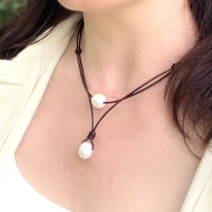 Freshwater Pearl Leather Necklace: Adjustable Boho Choker