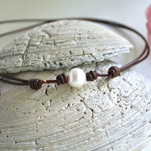 Freshwater Pearl Leather Necklace: Adjustable Choker