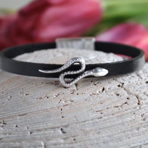 Snake Charm Leather Bracelet/Unisex Minimalist Jewelry/Handmade Modern Leather Bracelet/Jewelry for Men and Women/Holiday Gift For Her Him