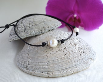 LARGE Pearl Necklace/Pearl Leather Necklace/Freshwater Pearl Choker/Pearl Jewelry/Leather and Pearls/Women's Necklace/Holiday Gift/For Her