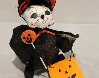 Annalee 2005 Halloween Mouse Trick or Treating in Vampire Bat Costume Mask Lifts