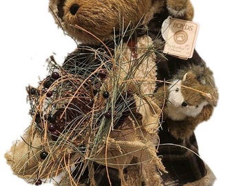 Boyds Bears Exclusive Edition Forrest with Critters 20" Teddy Bear On Stand