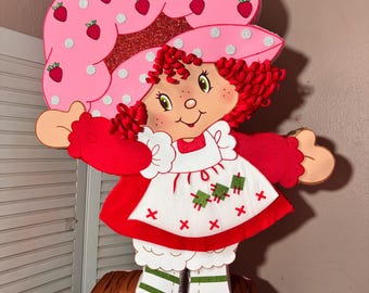 piñata strawberryy shortcake theme
