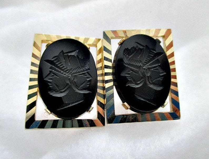 Vintage Cufflinks Black Onyx Soldier Cuff Links