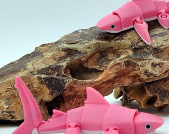 Articulated Mini Pink Shark Fidget Toy - 3D Printed Marine Biology Gift for Ocean Lovers