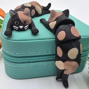 Tortoiseshell Cat Flexible Fidget Toy - Unique 3D Printed Miniature Gift for Calico Lovers