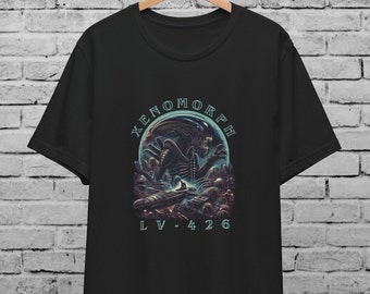 Alien Xenomorph T-Shirt: Vintage Sci-Fi Horror Movie Tee