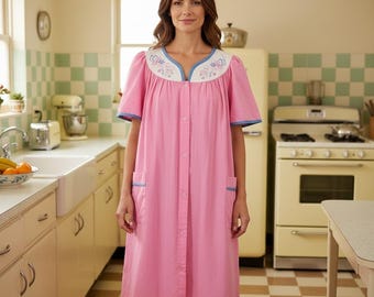 Vestido de casa vintage GrandmaCore talla L, rosa y azul, estampado floral de mariposas, algodón.