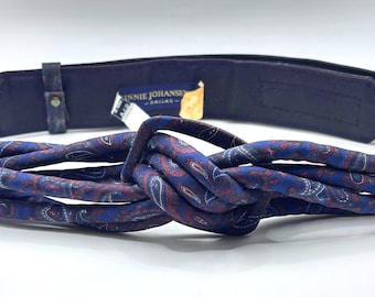 Cinturón vintage de los años 80 con estampado paisley y nudo de cuerda, de Ginnie Johansen, tela azul marino, fabricado en Alemania Occidental.