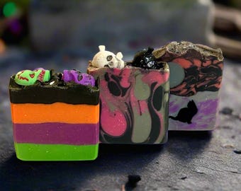 3 HALLOWEEN SOAP SET | Three Soap Gift Box | Skull Soaps | Halloween Soaps | Autumn Soaps | Fall Soaps | Self Care Gift