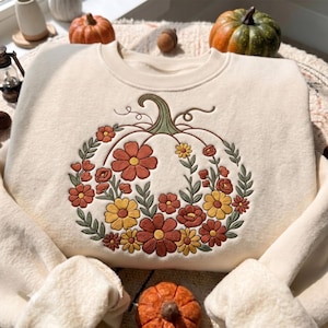 Blusa de moletom bordada com abóbora floral, estilo boho outonal, blusa feminina de gola redonda, blusa cottagecore outonal, blusa aconchegante de algodão com zíper, camiseta de Ação de Graças