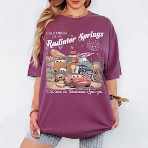 レトロなラジエータースプリングスのコンフォートカラーシャツ、ライトニング・マックィーンのディズニーTシャツ、ピクサーカーズのファミリーシャツ、メーターのTシャツ、ディズニーバケーションTシャツ 画像 8