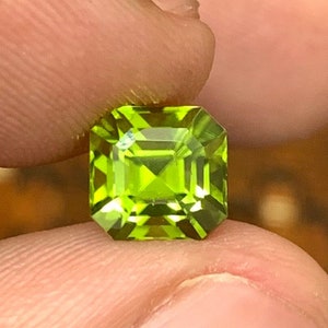 Apple Green Peridot Gem, Faceted loupe Clean Peridot Gemstone From Mines Of Pakistan ( Sapat ), Asscher Cut Peridot For Jewelry, 2.25 CT