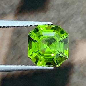 Apple Green Peridot Gem, Faceted loupe Clean Peridot Gemstone From Mines Of Pakistan ( Sapat ), Asscher Cut Peridot For Jewelry, 4.25 CT