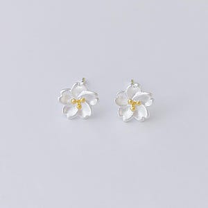 Sterling Silver Dainty Flower Stud Earrings, Skinny Flower Plant Earrings, Pretty Earrings, Minimalist Earrings for Everyday, Gifts, SGE158