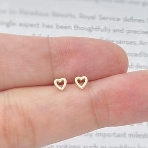 1 Pair/ Extra Tiny Hollow-out Heart Studs, Gold Plated 925 Silver Dainty Heart Earrings, Pretty Tiny Studs, Heart Studs, Helix Studs