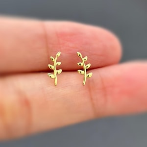14k Gold Plated 925 Silver Dainty Leaves Stud Earrings, Skinny Plant Stud Earring, Pretty and Timeless Design, Cartilage Studs Gifts, E129