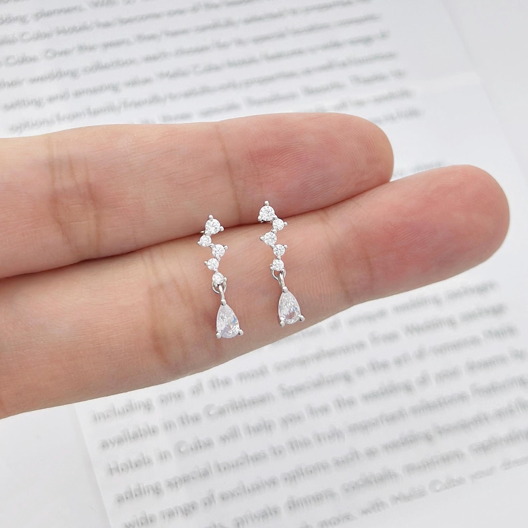 Delicate Gold CZ Droplet Dangle Earrings, Sparkly CZ Waterdrop Dangle & Drop Earrings, Minimalist Dangle Earring, Bridesmaid Gift, SGE276 - Etsy