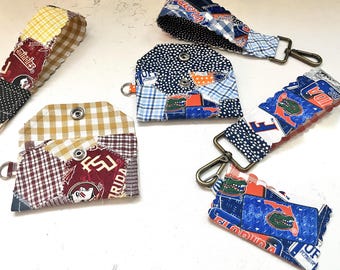 Wristlet keychain sets