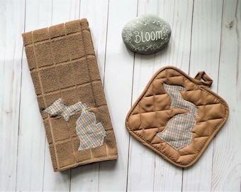ANY State Potholder and Towel Set: Tan and Black Tartan Kitchen Decor
