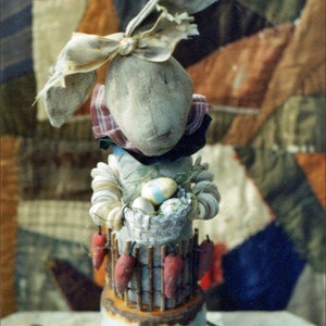 Modello di coniglio primitivo, uova di Pasqua, carote di cartapesta, decorazione primaverile, Epattern PDF, arte popolare, folkart, Hickety Pickety AS26