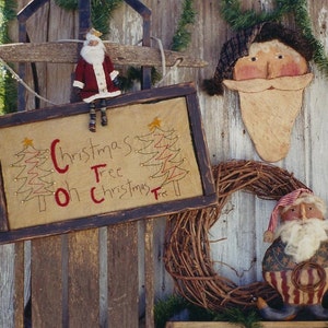 Santa Epattern Primitive Christmas Pattern Stitchery Wood  Door Decoration Doll Pillow PDF Folk Art Christmas Folkart HIckety Pickety 073