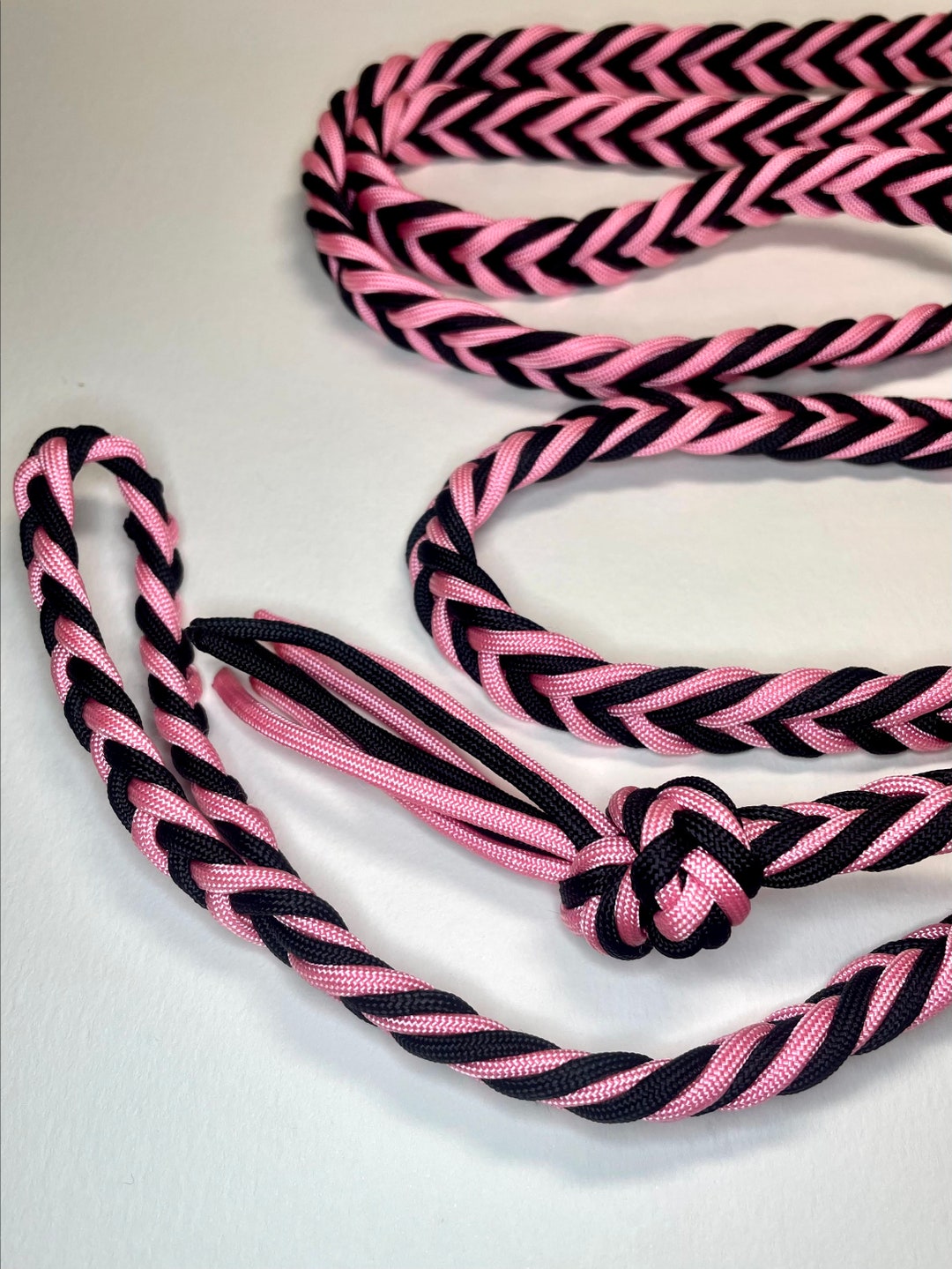 How to Make a Lead Rope for Horses, Paracord Braiding Instructions PDF ...