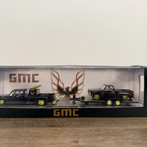 M2 Machines 1976 GMC 3500 & Sierra Grande 15 Custom Chase Set – Die Cast Collectible Trucks 1:64 Scale