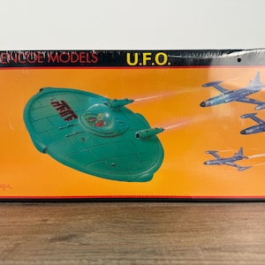 Glencoe UFO Model Kit 1/48 Scale – Sealed 1996 Sci-Fi Spaceship #15113 Vintage Plastic Model Kit