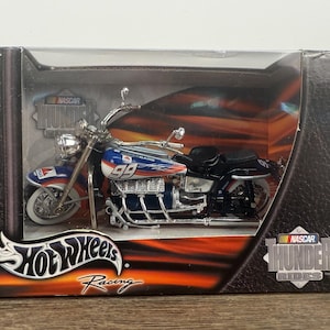 Hot Wheels Racing Nascar Thunder Rides Motorcycle 1/18 Scale Collectible Die Cast