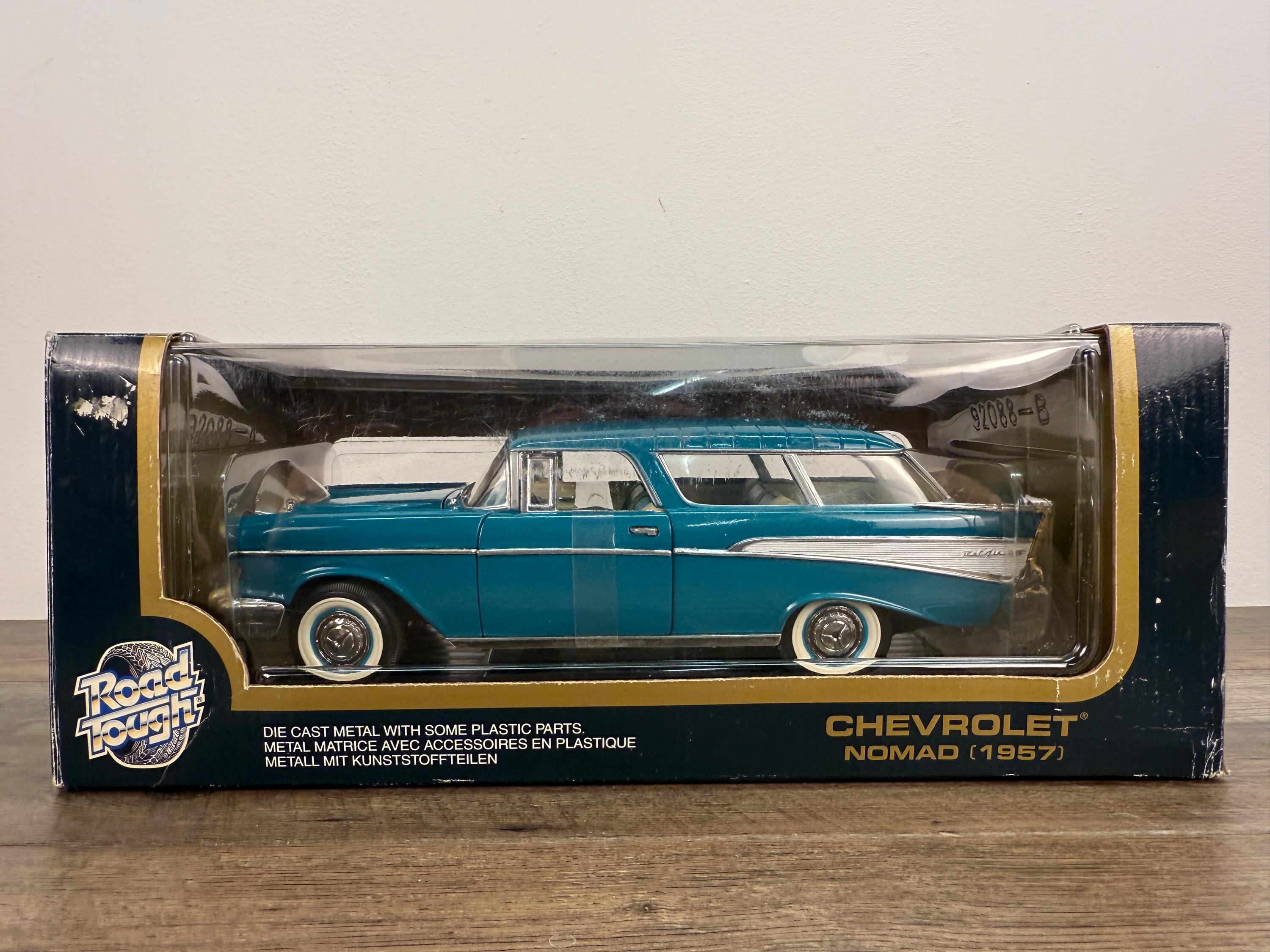 MATCHBOX 1/43 Chevy Nomad 1957 ノマド　ミニカー 1957 CHEVROLET NOMAD 1/43 SCALE DIECAST CAR BLACK BY ROAD
