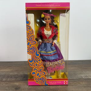 1992 Mattel Dolls of the World Italian Barbie Doll #2256 – Vintage Collector Edition Barbie in Traditional Outfit,  Barbie Collectible